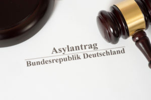 INSA-Umfrage zur Diskussion über das grundgesetzlich garantierte Recht auf Asyl